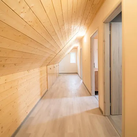 U Sýrárny Nyaraló *